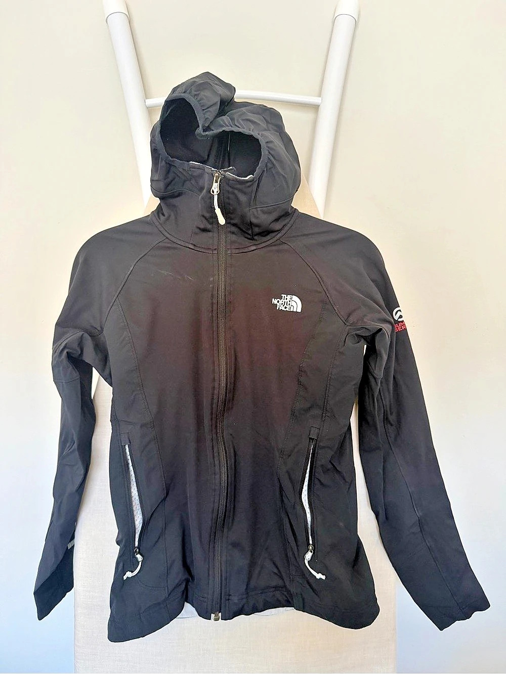 The North Face Summit Series Women's Black Hooded Jacket Size XS Like New